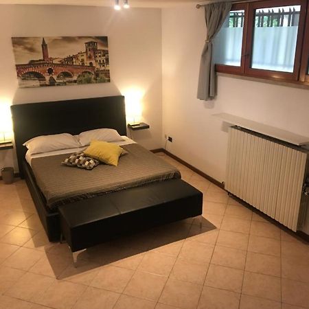 Apartamento Don Abbondio Verona Exterior foto